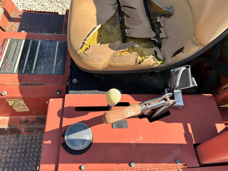 2015-ditch-witch-rt45-image-18