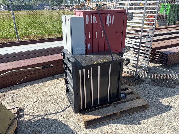 #8037-•-(1)-tray-rolling-cart-and-(1)-roll-around-craftsman-tool-box-image-3