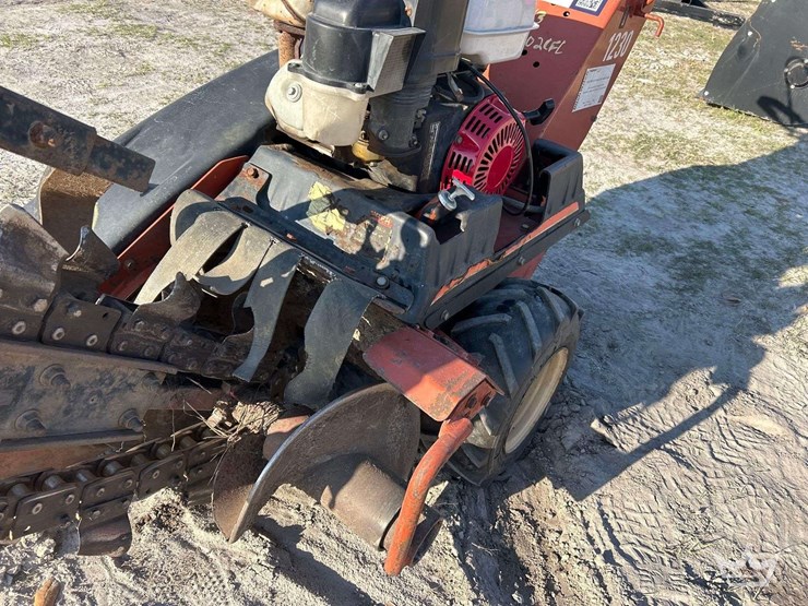 2002-ditch-witch-1230h-image-12