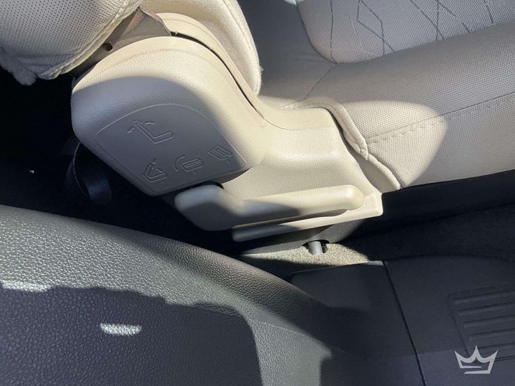 2013-ford-explorer-image-26