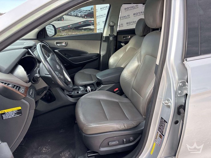 2017-hyundai-santa-fe-image-11