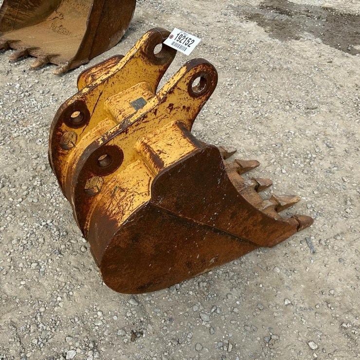 John Deere 24" Excavator Bucket