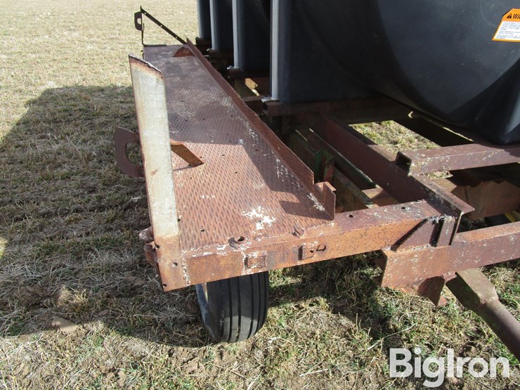 1025-gallon-water-tank-on-trailer-image-15