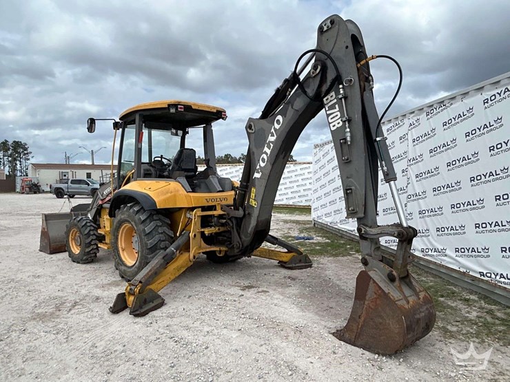 2013-volvo-bl70b-image-4