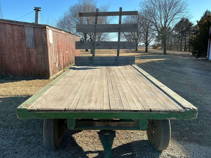 hayrack-7'-x-14'-w/jd-gear-&-hoist-image-3