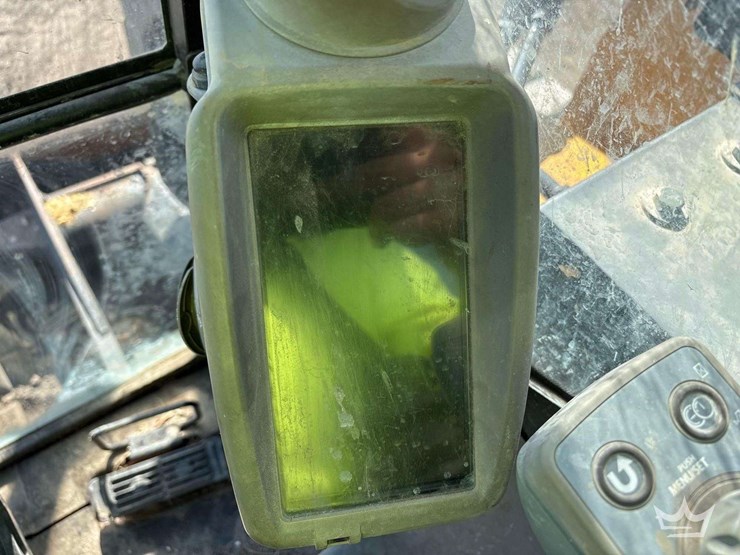 2016-deere-85g-image-5