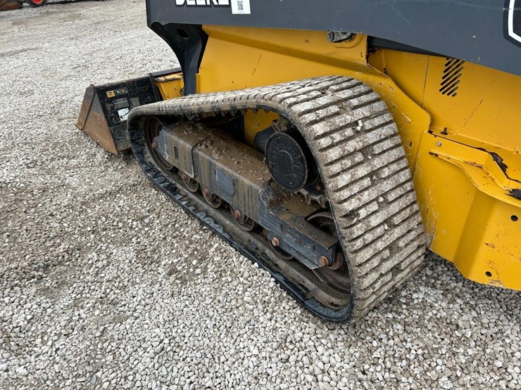 2021-deere-325g-image-17