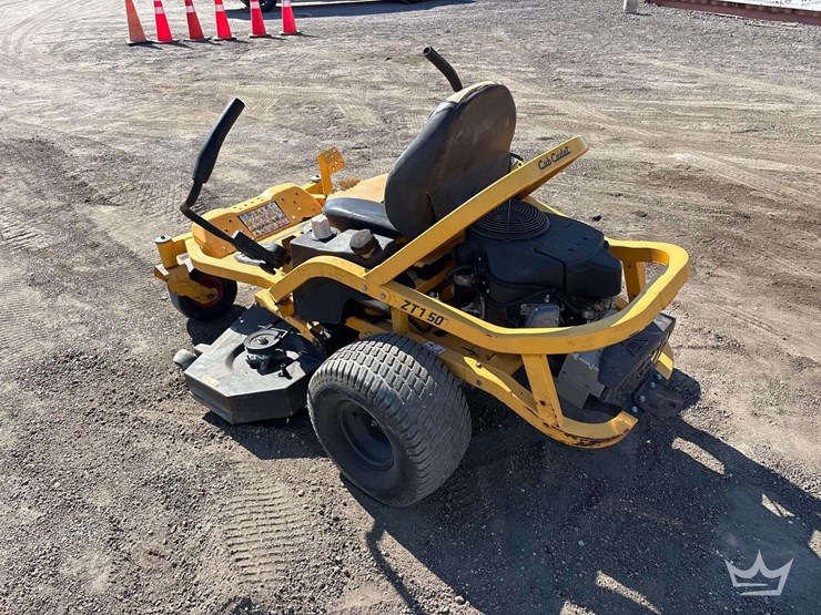 2019-cub-cadet-ultima-zt-1-50in-zero-turn-mower.-image-4