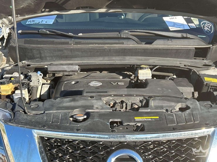 2013-nissan-pathfinder-image-7