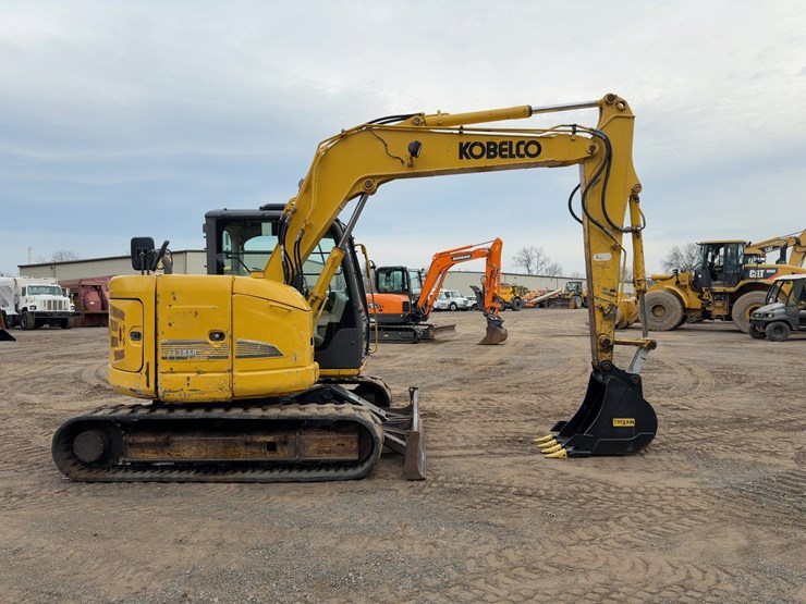 2017-kobelco-sk75sr-3e-image-6