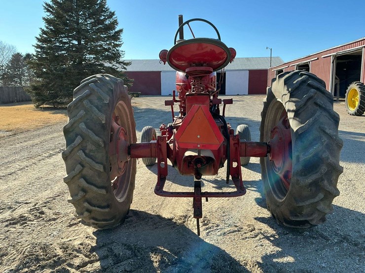 ih-farmall-super-m,-gas,-wf,-power-steering,-pto,-13.6-38-tires,-s/n-41011-image-6