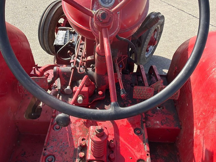 farmall-mccormick-w-6-standard-tractor-image-28