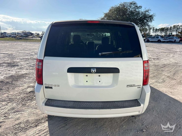 2010-dodge-grand-caravan-image-29