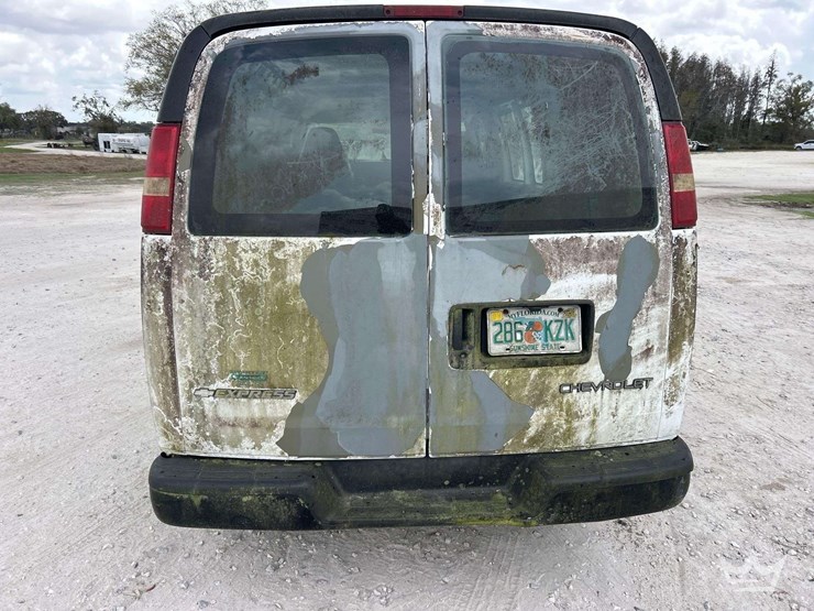 2016-chevrolet-express-2500-image-21