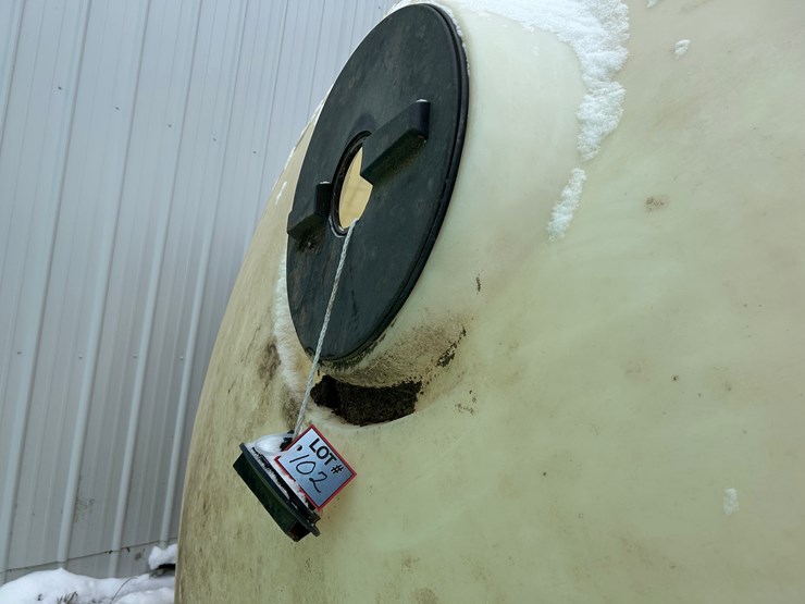 2500-gallon-poly-tank-image-5