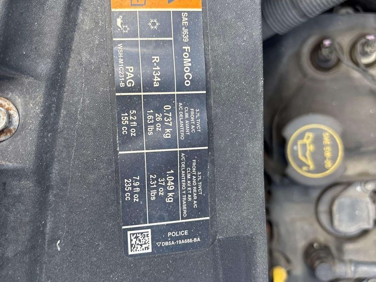 2015-ford-explorer-image-17