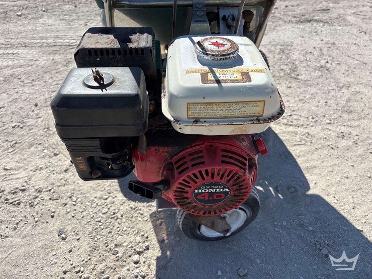 lesco-50lb-push-spreader-image-7