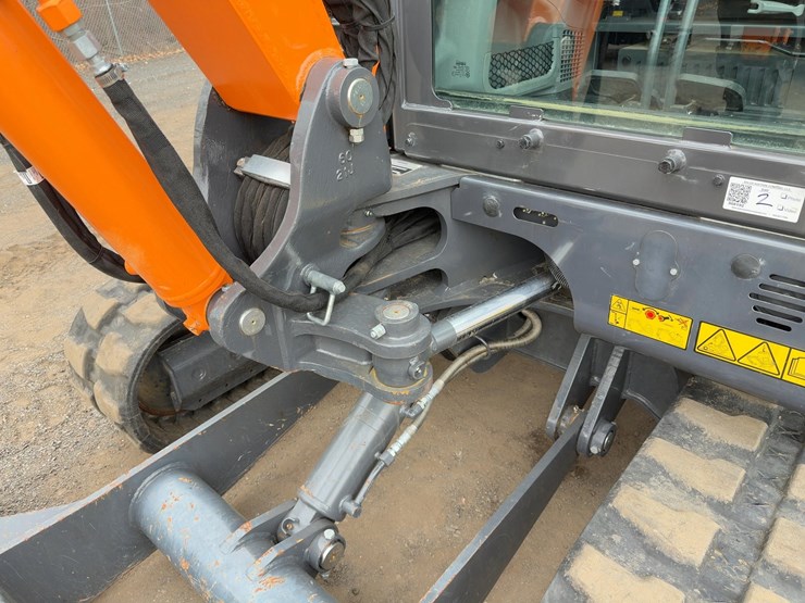 2023-doosan-dx62r-3-image-16