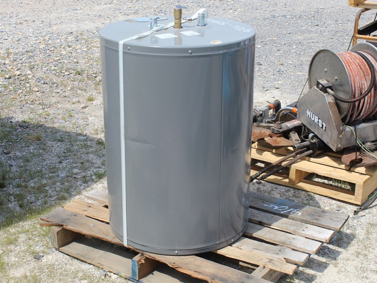 #8010-•-40-gallon-water-tank-image-2