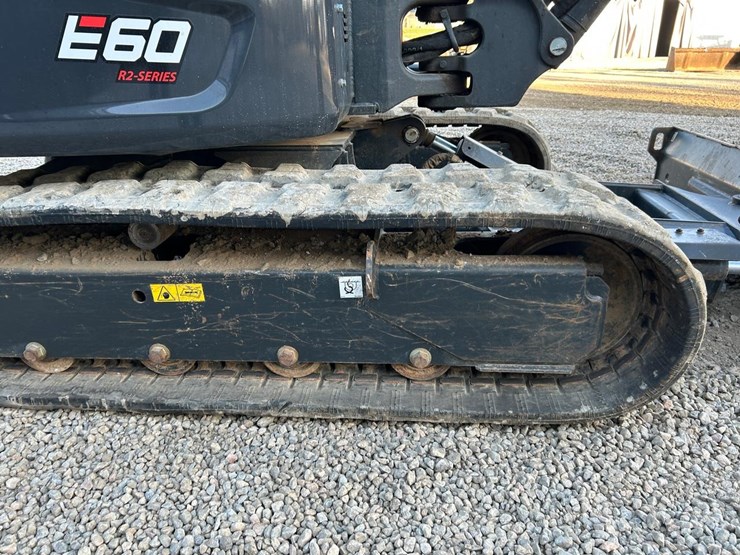 2023-bobcat-e60-image-14