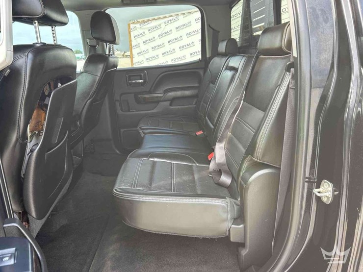 2015-gmc-sierra-3500-image-25