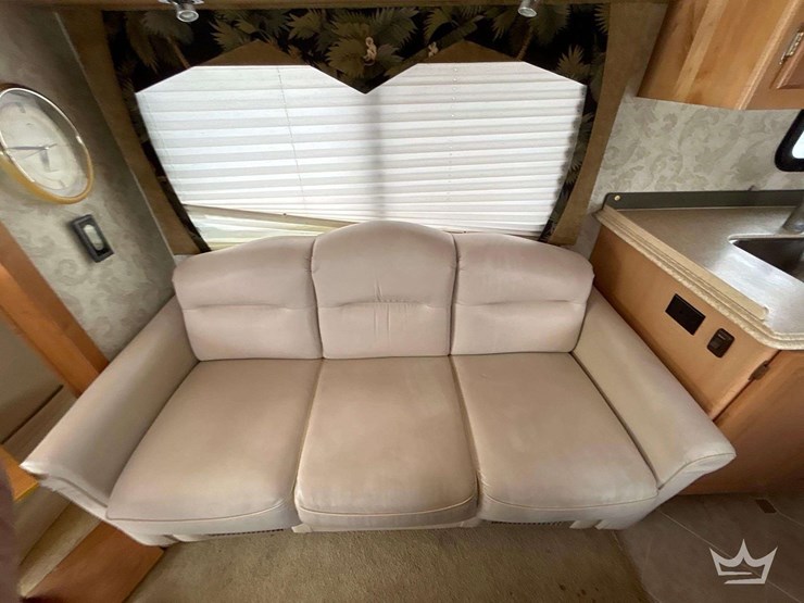 2005-freightliner-tropi-cal-t396-39ft.-class-a-motorhome-image-25