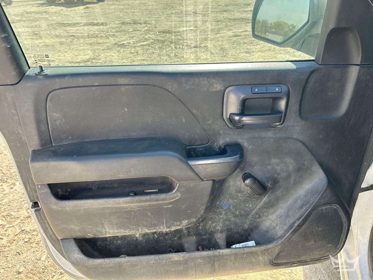 2017-chevrolet-silverado-1500-image-10