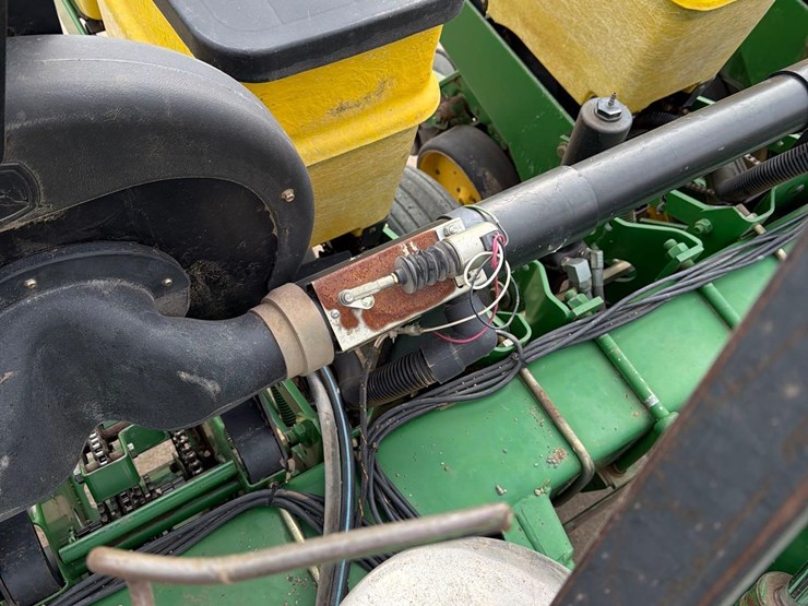 john-deere-7200-image-60