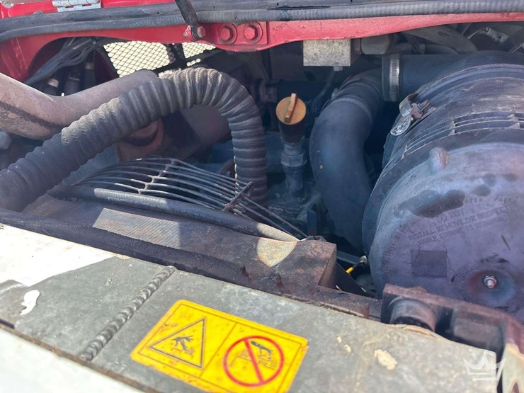 2011-takeuchi-tl250-image-21