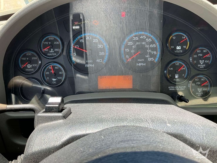 2015-international-durastar-4300-image-16