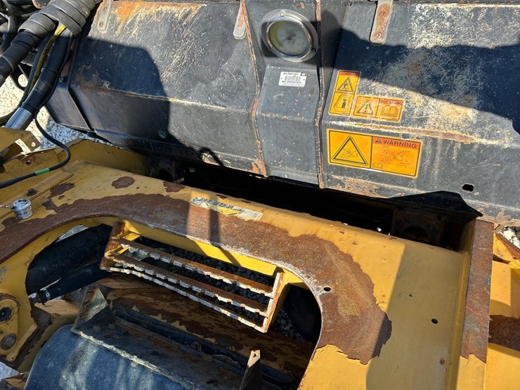 caterpillar-299d2-xhp-image-10