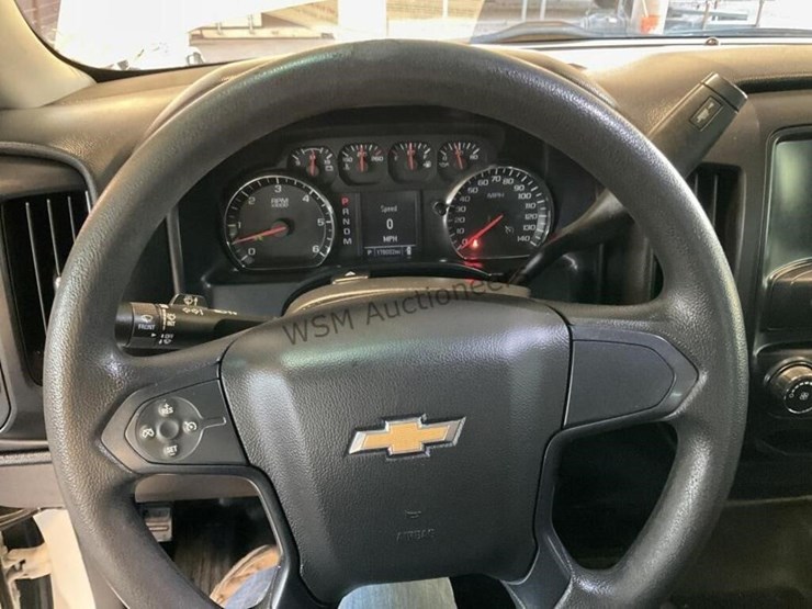 2015-chevrolet-silverado-1500-image-18