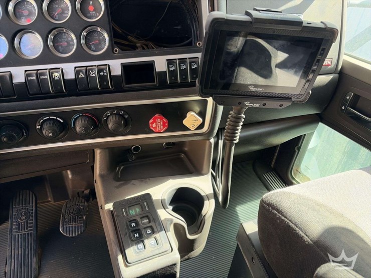 2014-kenworth-t400-image-17