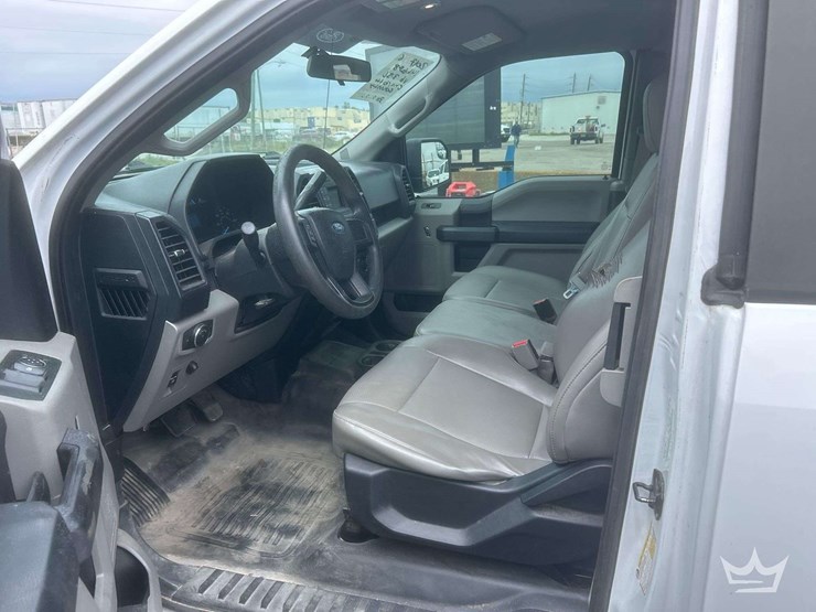 2017-ford-f150-image-14