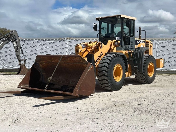 2014-hyundai-hl760-9a-image-1