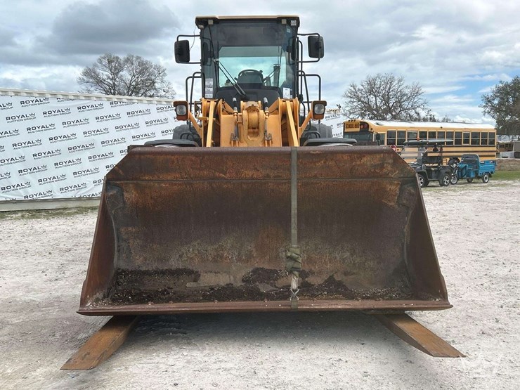 2014-hyundai-hl760-9a-image-32