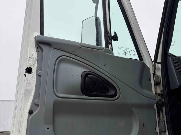 2007-international-8600-image-14