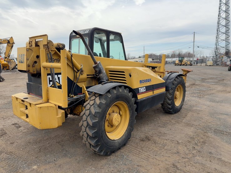 1995-caterpillar-th83-image-5