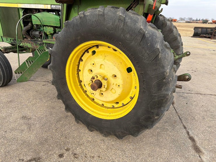 john-deere-4630-image-22