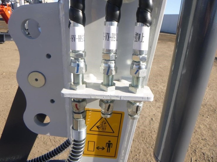 bttl-et15h-6-hydraulic-excavator-image-13