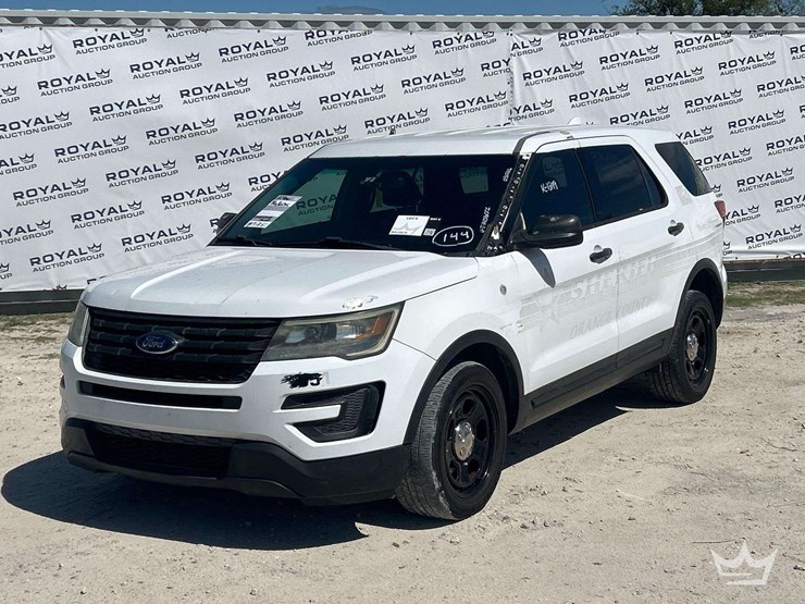 2016-ford-explorer-image-1