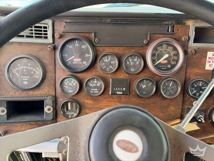 1994-peterbilt-377-image-15