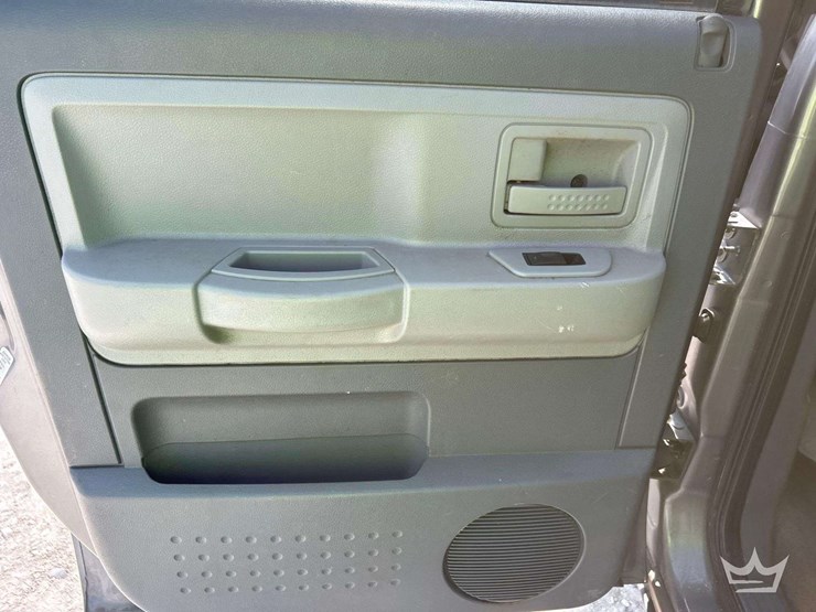 2005-dodge-dakota-image-21