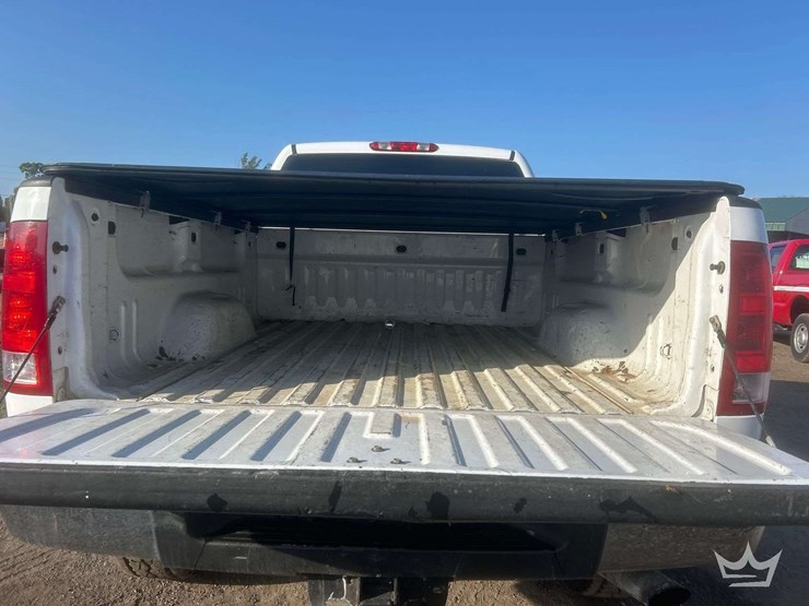 2013-gmc-sierra-2500-image-12