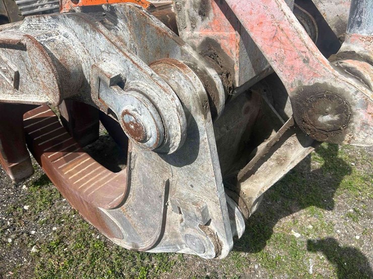 2018-hitachi-zx300-lc-6n-image-42