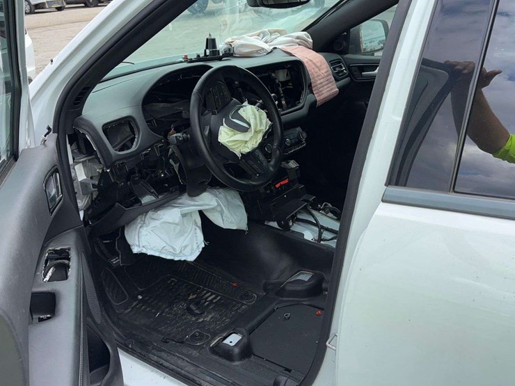 2023-dodge-durango-image-17