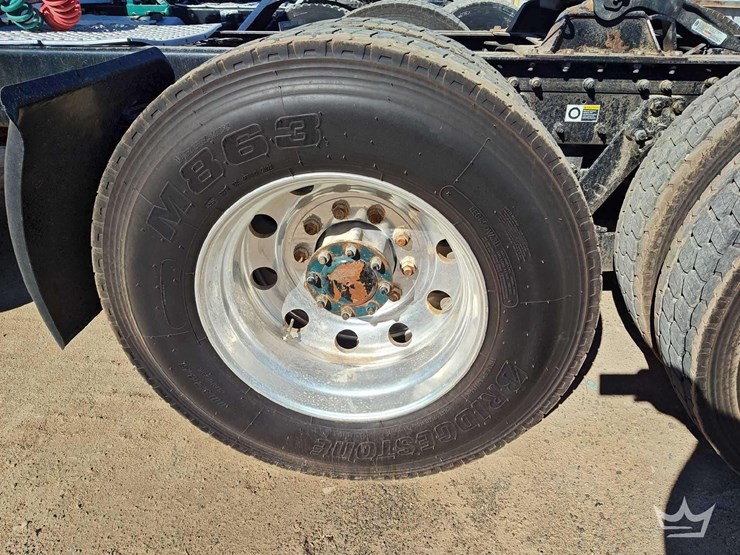 2012-kenworth-t800-image-48