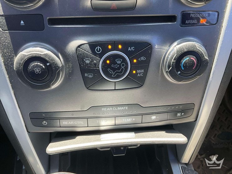 2014-ford-explorer-image-17