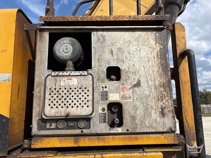 2009-caterpillar-345d-image-9