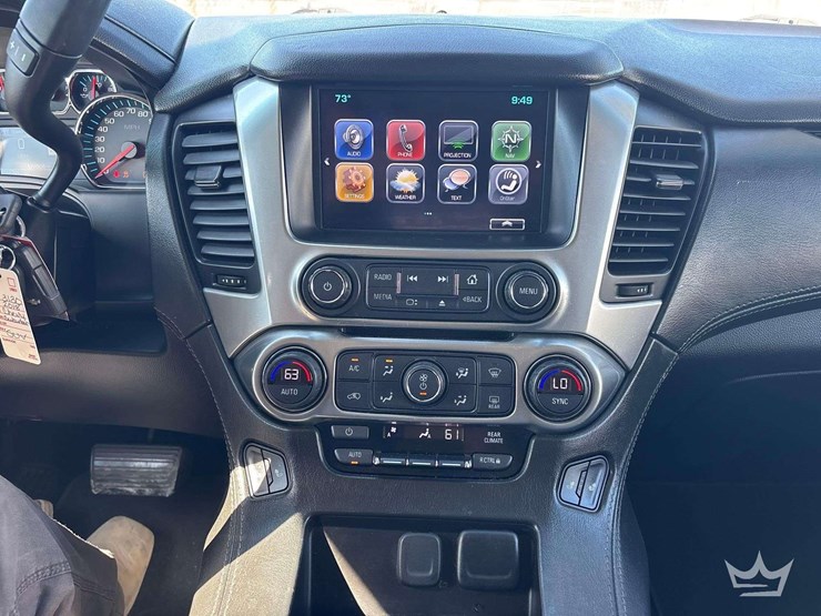 2018-chevrolet-suburban-image-18